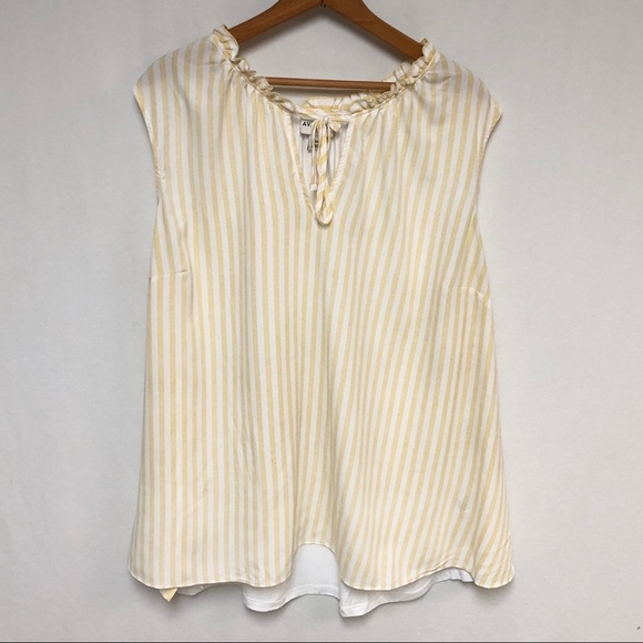 ➕ Ava & Viv Stripe Sleeveless Top - Picture 3 of 9